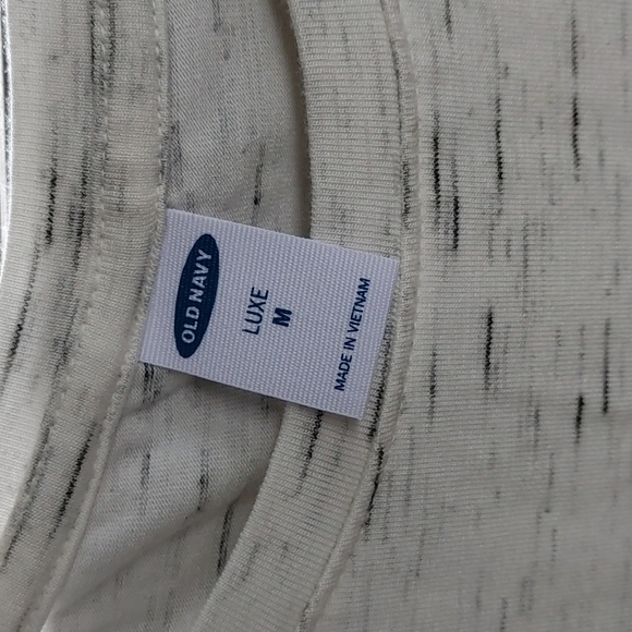 Set of‎ 2 Old Navy tee-shirt Size Medium - Picture 3 of 10